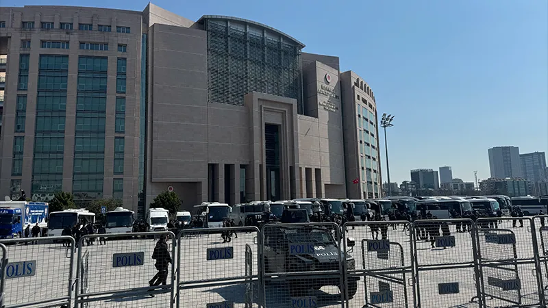 Akın Gürlek ve eşinin fotoğrafını paylaşan kişi tutuklandı