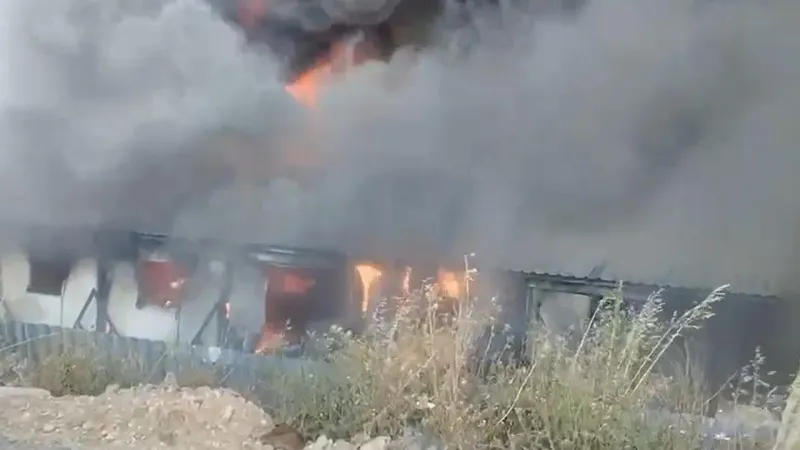 Bodrum'da Korkunç Yangın! İşçi Konteynerleri Alev Alev