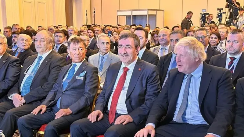 Boris Johnson’dan Türkiye’de altyapı yatırımlarına övgü: İngiltere yol dahi yapamıyor onlar ilham veriyor