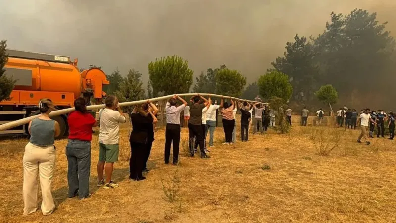 Çanakkale'de orman yangını 2. gününde! Bakan Yumaklı: "Yangınlar büyük ölçüde kontrol altında"