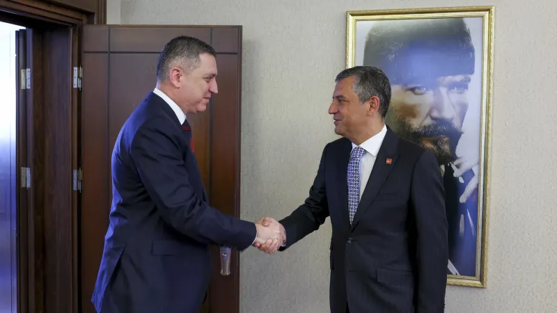 CHP lideri Özel, TBB Başkanı Sağkan'ı ağırladı