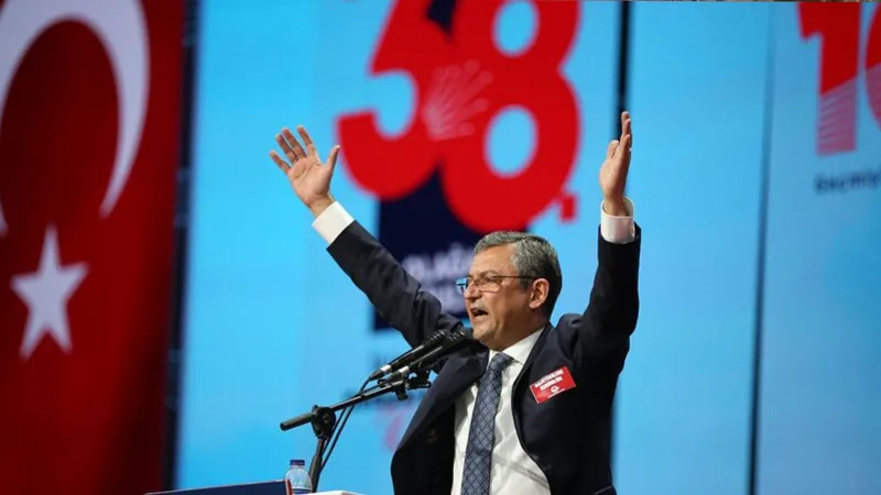 CHP'de olağanüstü kurultay günü