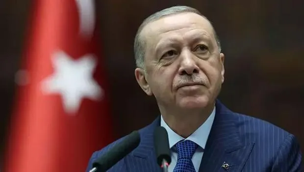 Cumhurbaşkanı Erdoğan'dan İzmir'deki yangında şehit olan işçinin ailesine başsağlığı mesajı