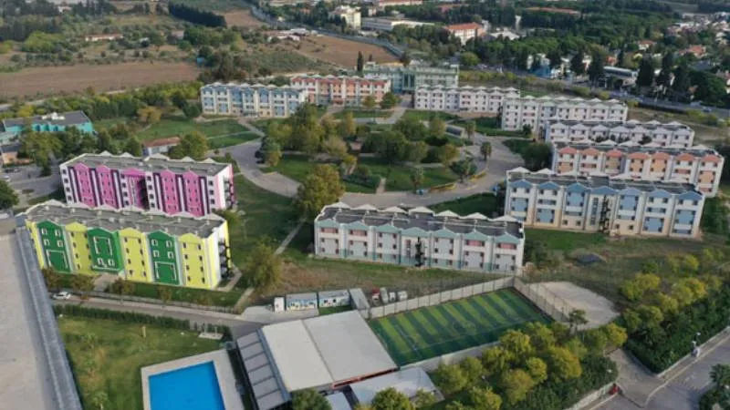Ege Üniversitesi Öğrenci Köyü Ruhsatsız Mı? Yangın Tehlikesi!