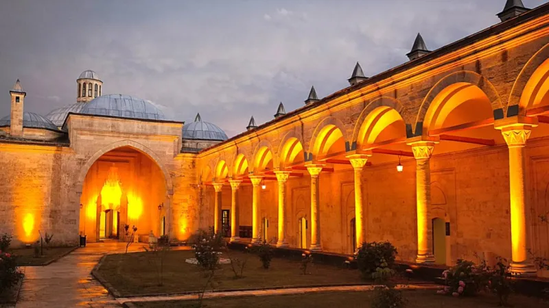 'Gece müzeciliği' Sultan II. Bayezid Külliyesi Sağlık Müzesi'nde hareketliliği artıracak