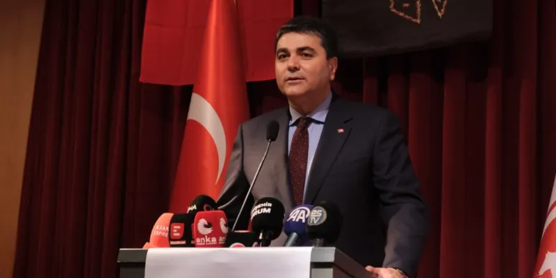 Gültekin Uysal: Darbeyi sadece apoletliler yapmaz