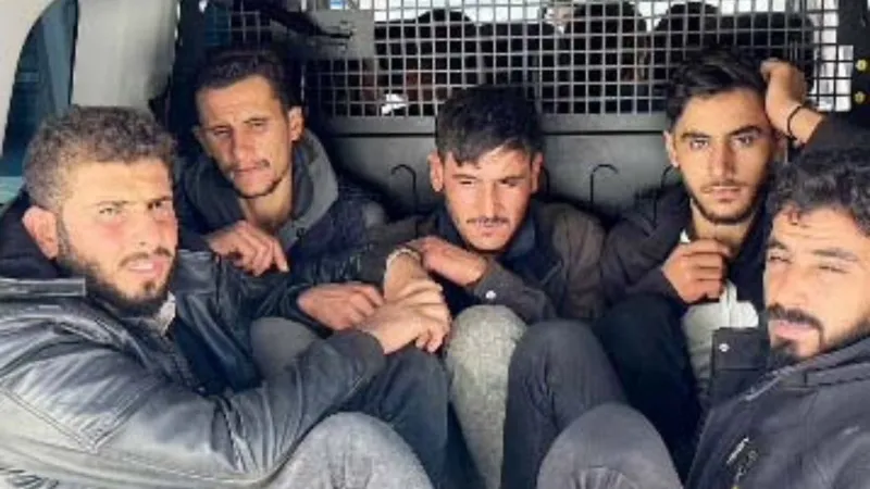 Hatay'da Şok Baskın: 11 Kaçak Göçmen Yakalandı! Sır Perdesi Aralandı