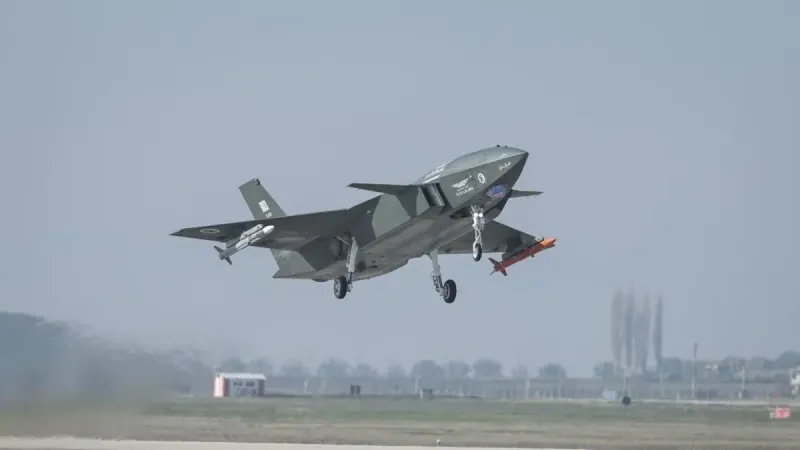 Havacılık tarihinde ilk : KIZILELMA "MURAD" ile gördü "GÖKDOĞAN" ile hava-hava hedefini vurdu