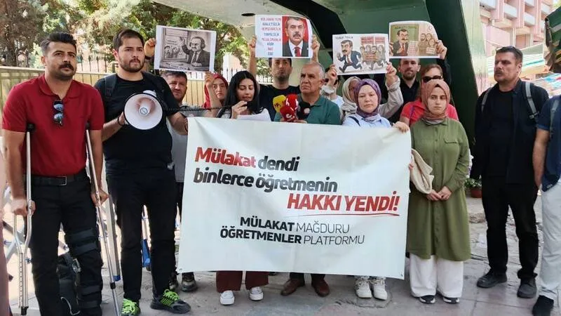 Mülakat mağduru öğretmenlerden Yusuf Tekin’e çağrı: Siz istifa etmedikçe öğretmenlerin sorunları düzelmeyecek!