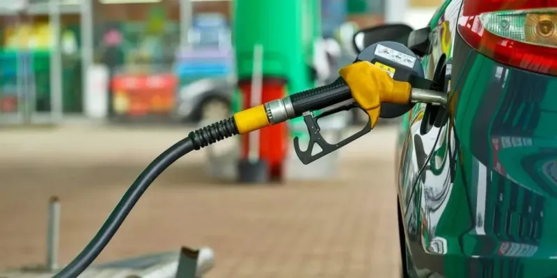 Akaryakıta Zam Geldi mi? İşte Benzin, LPG, Motorin Fiyatları!