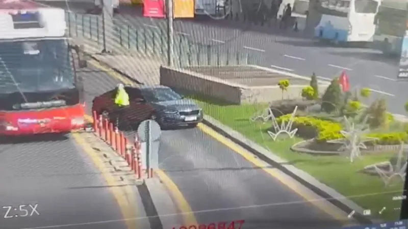 Polise Saldırı! Bakan Yerlikaya'dan Sert Yanıt: Hukuk Gereğini Yapacak!