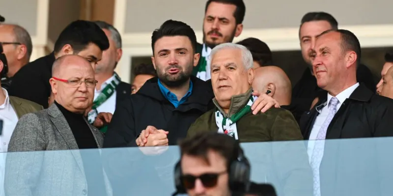 Bursaspor'dan Rekor Kombine Satışı! Başkan Çelik Müjdeyi Verdi
