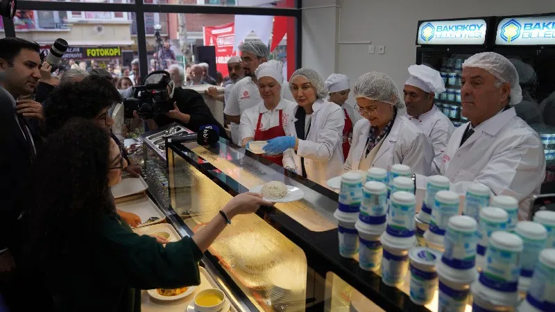 İBB Bakırköy Kent Lokantası Açıldı! İmamoğlu'ndan Anlamlı Mesaj