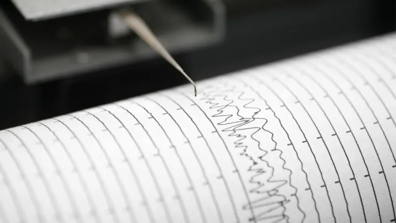 İran Sallandı! 5 Şiddetinde Deprem: Son Dakika Gelişmeleri