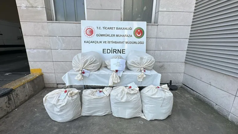 Kapıkule'de Esrar Operasyonu! Minibüste Rekor Yakalama