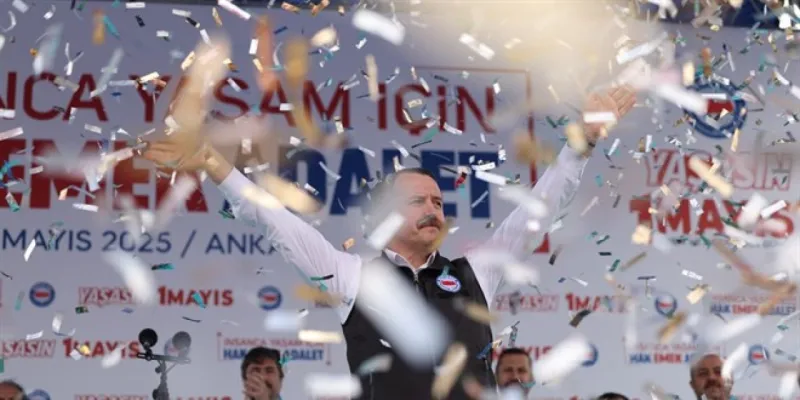 Memur-Sen'den 1 Mayıs Coşkusu! Ankara Anıtpark'ta Emek Mitingi