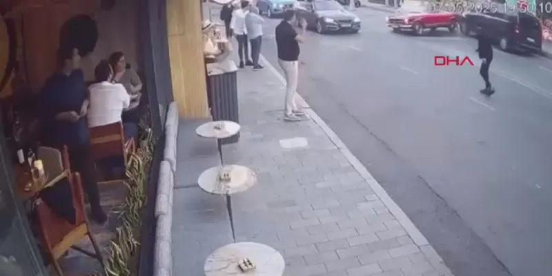 Vale Klasiği Pert Etti! İstanbul'da Şoke Eden Kaza Anı!
