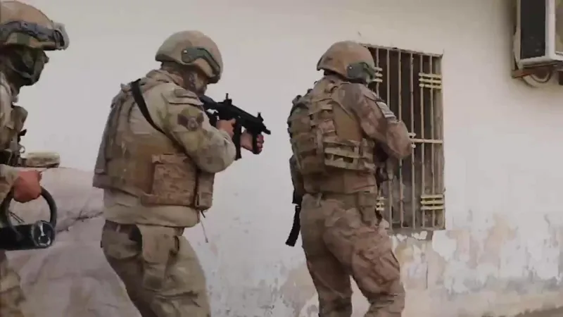 7 İlde Organize Suç Operasyonu! 64 Gözaltı Şoku