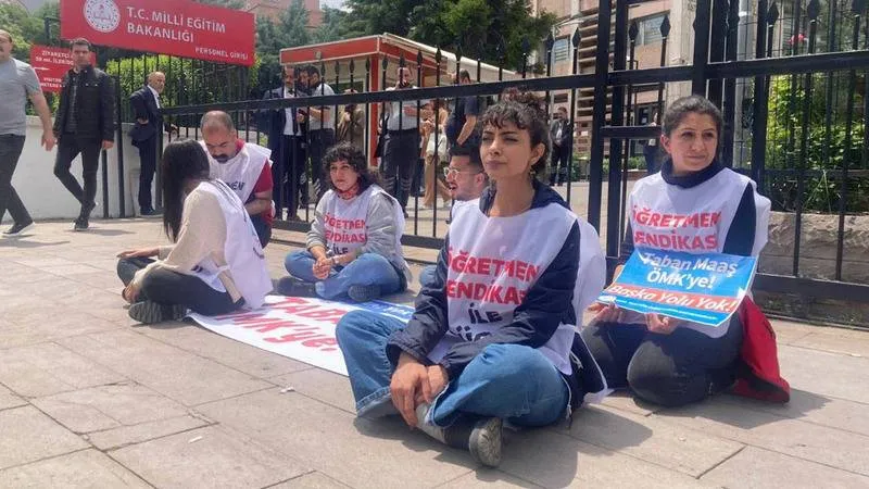 Özel sektör öğretmenleri Ankara yolunda; "Dert anlatmaya değil, çözüm talep etmeye geliyoruz"