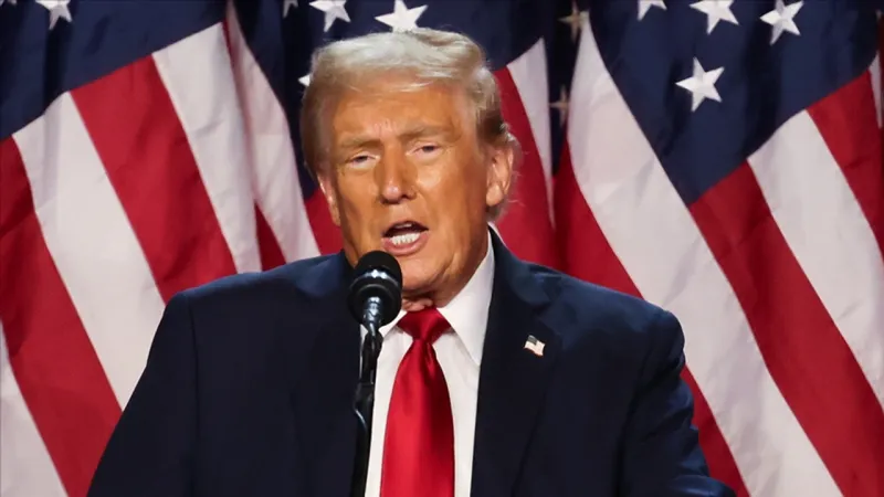 Trump, İran'ın Katar'daki üsse saldırmadan önce kendisine haber verdiğini yineledi
