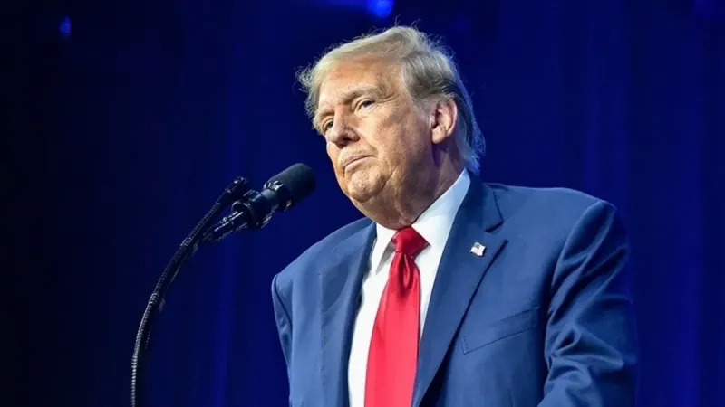 Trump, Kanada'ya uygulanan tarifeyi yüzde 10 artıracak