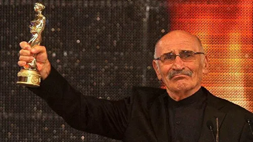 Tuncel Kurtiz yeniden film çekebilir