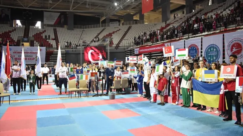 Türkiye, WAKO Dünya Kupası'nda şampiyon oldu! Antalya'da Kick Boks rüzgarı esti
