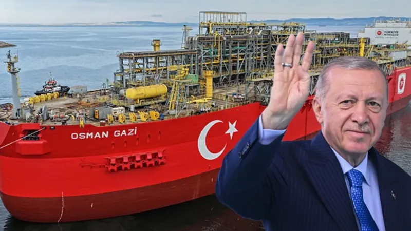 Türkiye'nin ilk yüzer platformu Osman Gazi'nin İstanbul Boğazı'ndan geçiyor! Başkan Erdoğan Dolmabahçe'den uğurladı