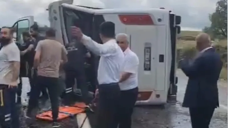 Yozgat'ta otobüs devrildi: 2 ölü, 15 yaralı